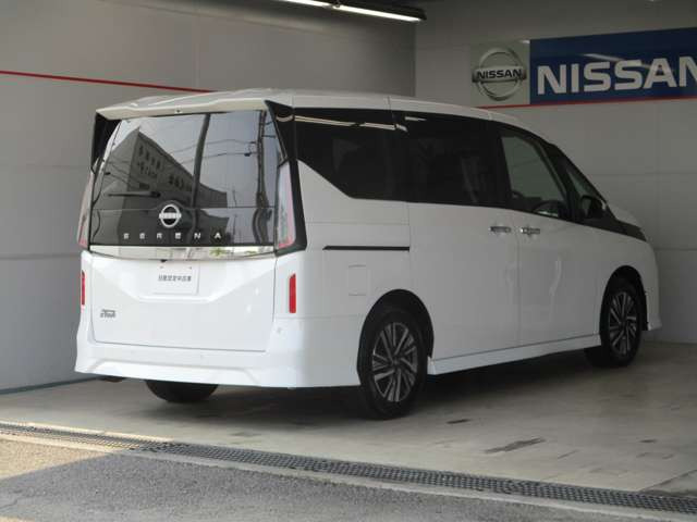 セレナ2.0 ハイウェイスターV