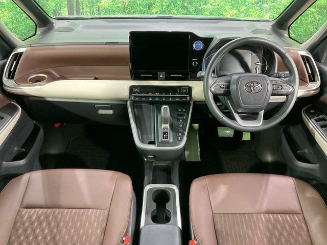 ノア1.8 ハイブリッド Z