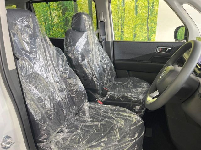 もちろん車内はキレイです♪よりクリーンな状態をキープしたいお客様には『ナノゾーンコート』がおすすめ!新型コロナウイルス対策や、除菌・消臭に効果を発揮し多くの方にご好評いただいております。