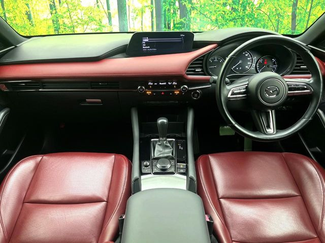 MAZDA3ファストバック1.8 XD バーガンディ セレクション