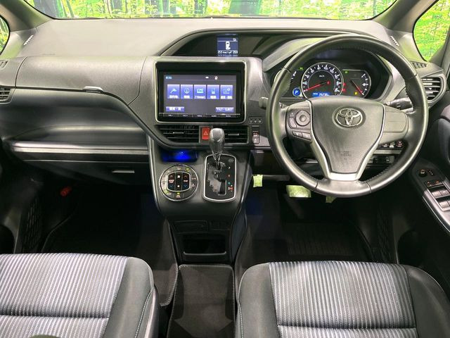 ヴォクシー2.0 ZS 煌