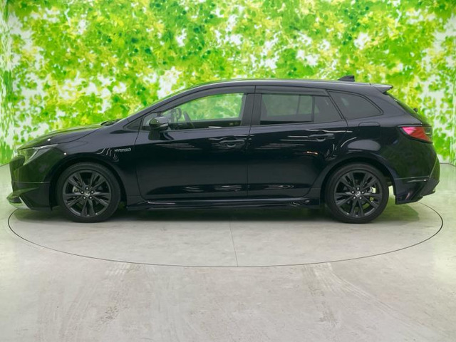 カローラツーリング1.8 ハイブリッド W×B