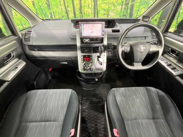 ヴォクシー2.0 ZS 煌II