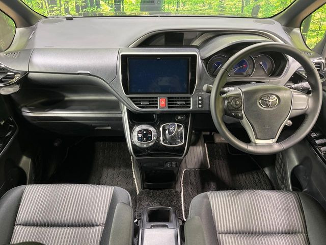 ヴォクシー1.8 ハイブリッド ZS 煌II