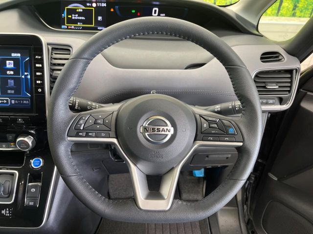 �y�C���e���W�F���g�G�}�[�W�F���V�[�u���[�L�z�t�����g�J�����őO���̎ԗ�����s�҂����m�B�Փ˂������Ȏ��͏Փ˔�Q�y���u���[�L���쓮�A�Փˉ�����T�|�[�g�B�����S�Ƀh���C�u�����y���݂��������܂��B