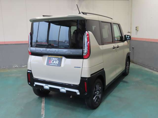 デリカミニG プレミアム リミテッド エディション 4WD