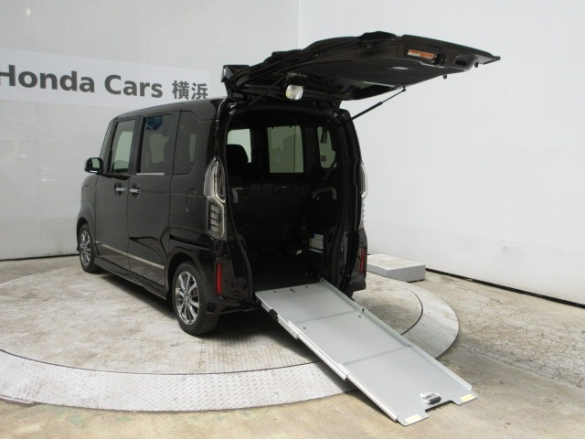 N-BOXカスタムL スロープ