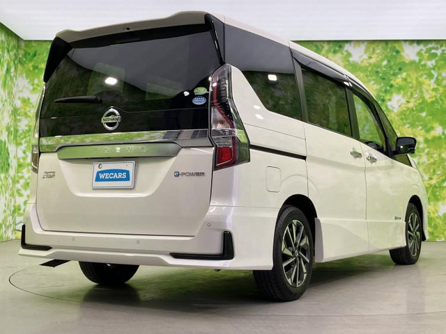 セレナ1.2 e-POWER ハイウェイスターV