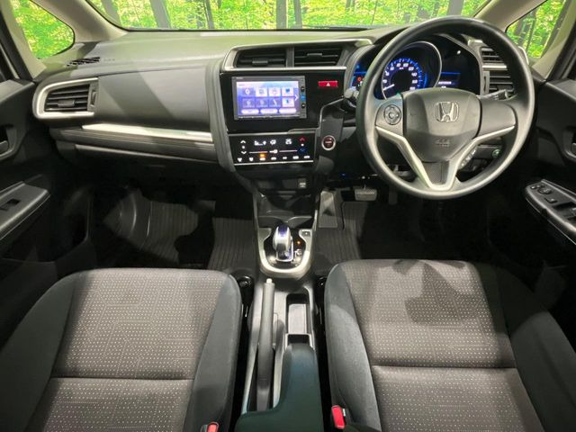 フィット1.5 ハイブリッド Fパッケージ