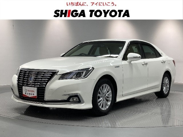 クラウンハイブリッド 2.5 ロイヤルサルーン