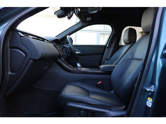 レンジローバーヴェラールS 2.0L D200 ディーゼル 4WD