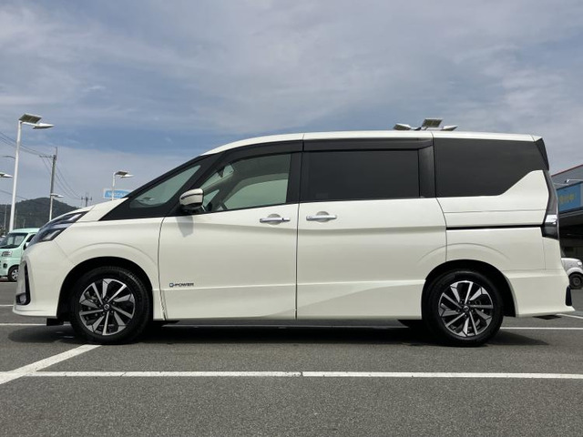 セレナ1.2 e-POWER ハイウェイスターV