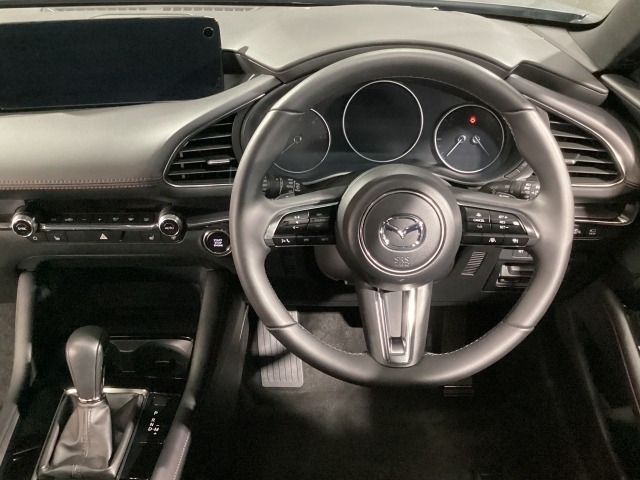 MAZDA3ファストバック1.8 XD ブラック セレクション 4WD