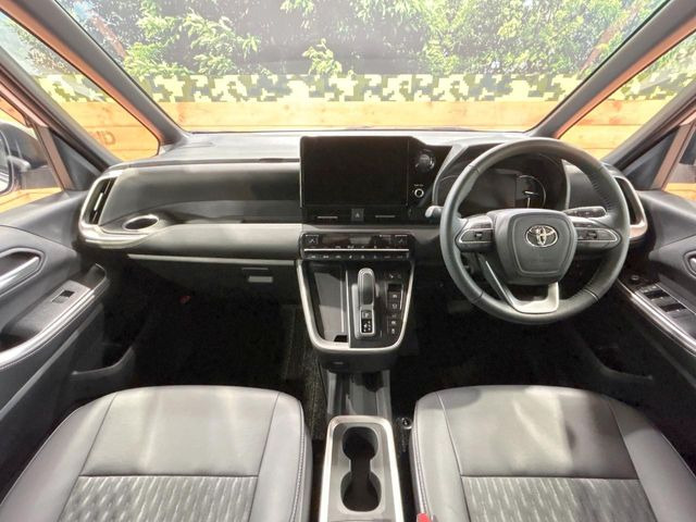 ノア1.8 ハイブリッド S-Z