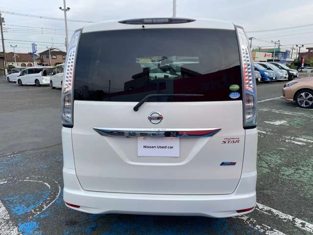 セレナ2.0 ハイウェイスター S-HYBRID Vセレクション