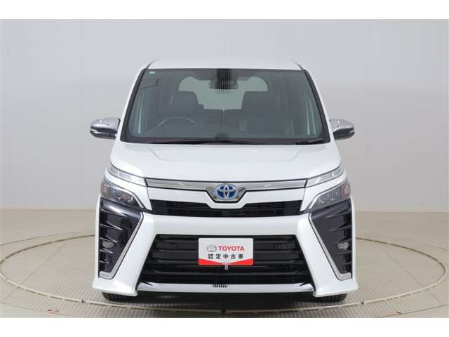 ヴォクシー1.8 ハイブリッド ZS 煌III