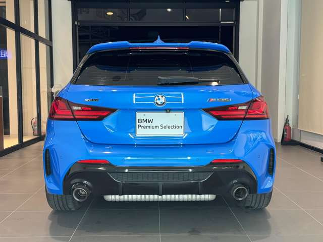 1シリーズM135i xドライブ 4WD