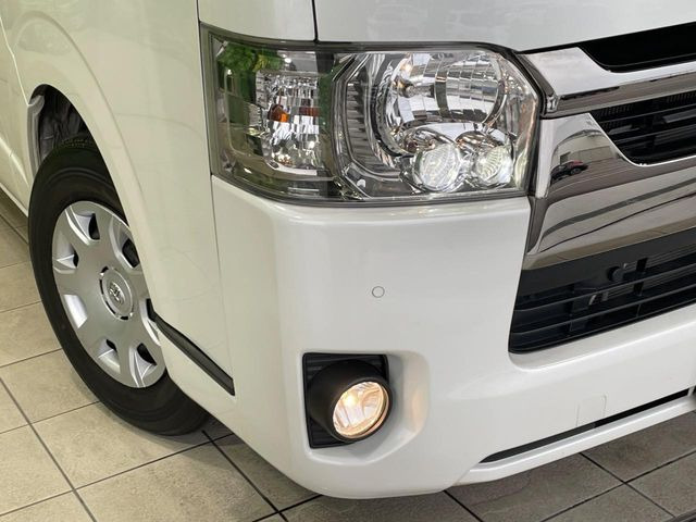 �yLED�w�b�h���C�g�z���V����ԑ��s�����ǍD�Ȏ��E���m�ۂ����S���ĉ^�]�ł��鍂�P�xLED�w�b�h���C�g�𑕔�!�_�����x�������A����d�͂��}�����Ă��܂��B