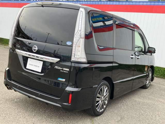 セレナ2.0 ライダー パフォーマンススペック S-HYBRID アドバンスドセーフティパッケージ