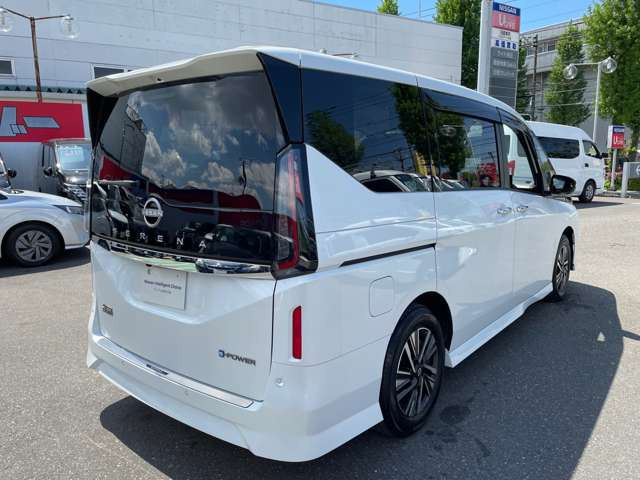 セレナ1.4 e-POWER ハイウェイスターV