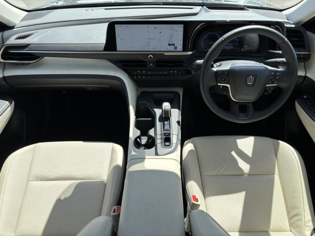 クラウンクロスオーバー2.5 G アドバンスト レザー パッケージ E-Four 4WD