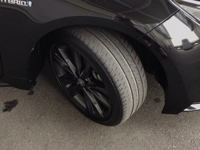 カローラツーリング1.8 ハイブリッド W×B