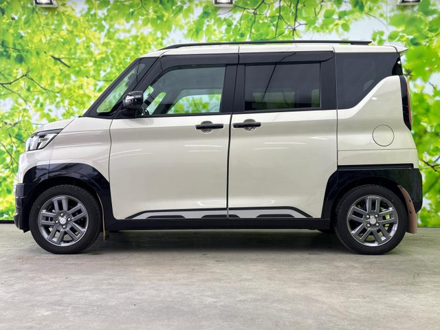 デリカミニT プレミアム 4WD