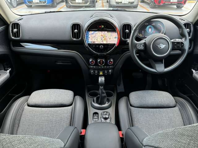 ミニクロスオーバークーパー S E オール4 プレミアム プラスパッケージ 4WD