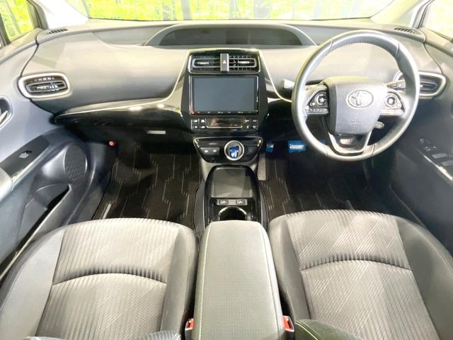 プリウスPHV1.8 A