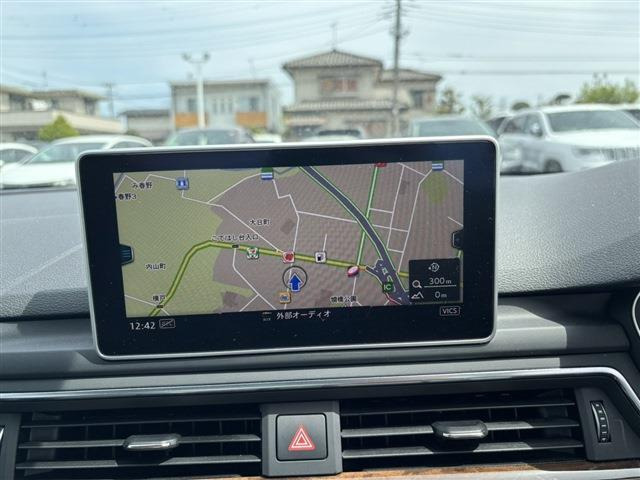 A42.0 TFSI クワトロ 4WD