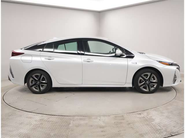 プリウスPHV1.8 A