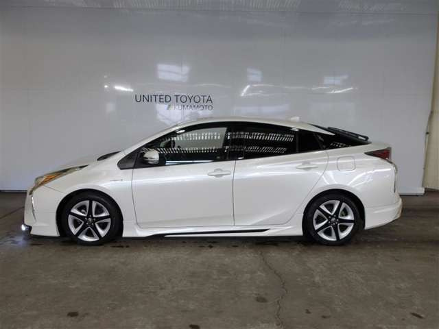 プリウス1.8 A プレミアム ツーリングセレクション