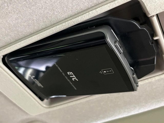 【ETC】高速道路の料金所をストレスなく通過!話題のスポットやサービスエリアに多い「スマートIC」利用時は必須のアイテムです。当店でセットアップを実施、ご納車当日からすぐにご利用いただけます!