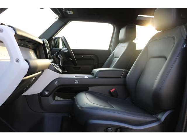 ディフェンダー90 Xダイナミック HSE 3.0L D350 ディーゼル 4WD