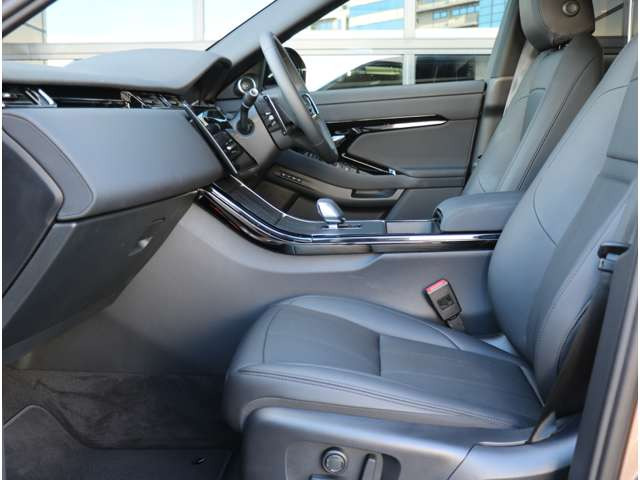 レンジローバーイヴォークダイナミック SE 2.0L D200 ディーゼル 4WD