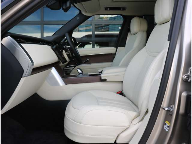 レンジローバーSE 3.0L P550e スタンダードホイールベース 4WD