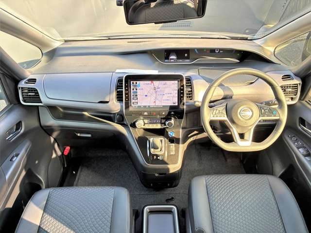 セレナ1.2 e-POWER ハイウェイスターV