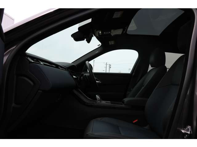 レンジローバーヴェラールダイナミック SE 2.0L D200 ディーゼル 4WD