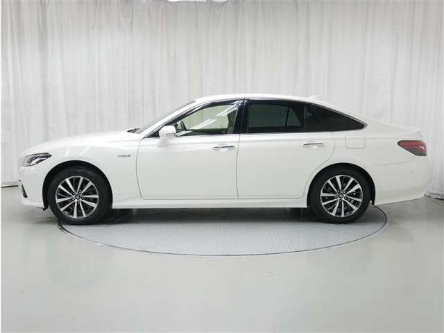 クラウンハイブリッド 2.5 G Four 4WD