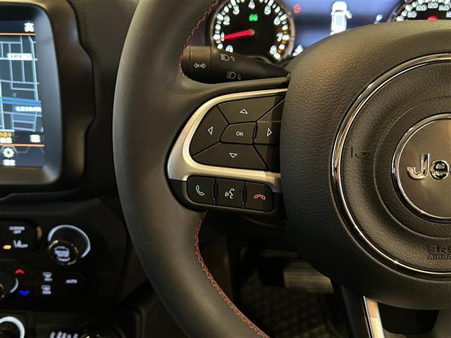 レネゲードトレイルホーク 4WD