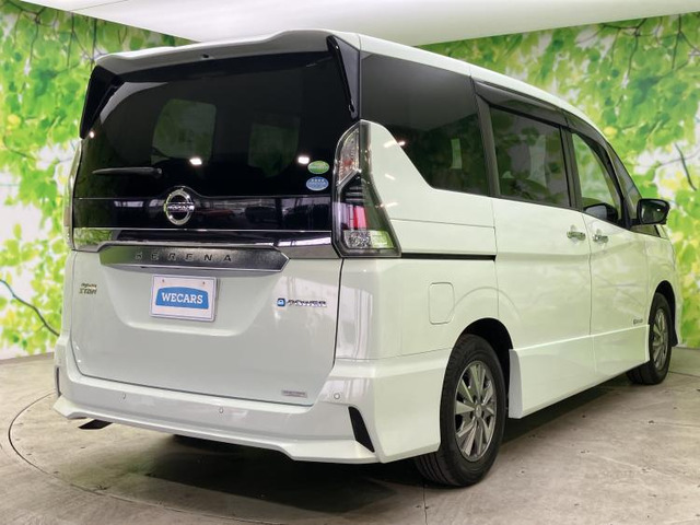 セレナ1.2 e-POWER ハイウェイスターV