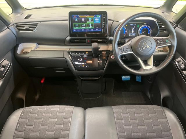 デリカミニG プレミアム リミテッド エディション