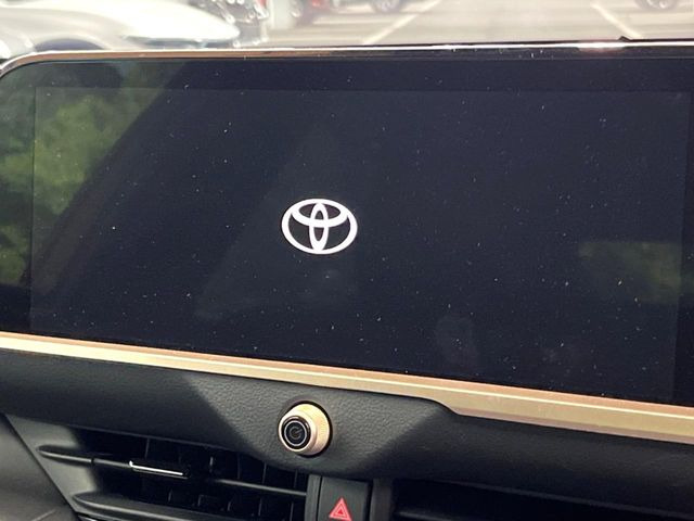 クラウンクロスオーバー2.5 G アドバンスト レザー パッケージ E-Four 4WD