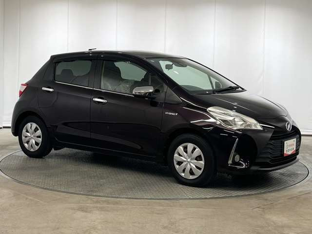 ヴィッツ1.5 ハイブリッド ジュエラ