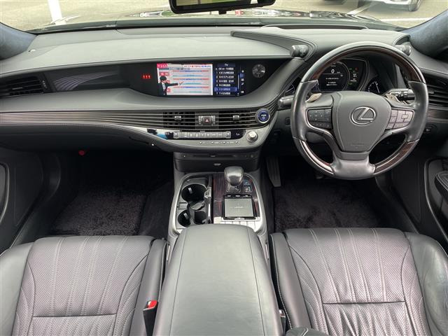 LS500h エグゼクティブ 4WD