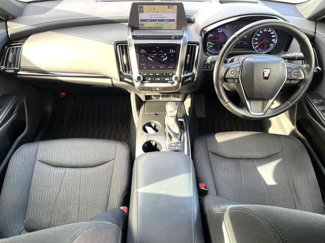 クラウンハイブリッド 2.5 RS