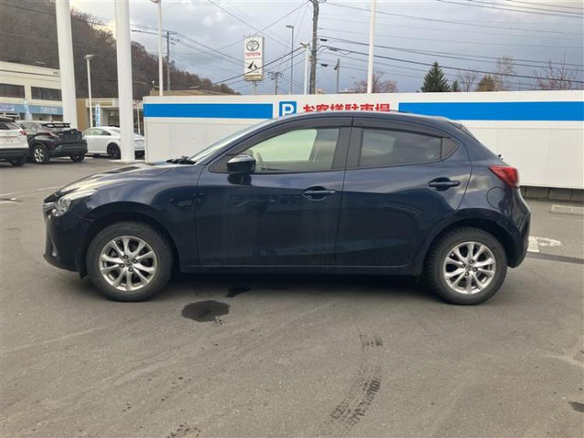 デミオ1.3 13S 4WD