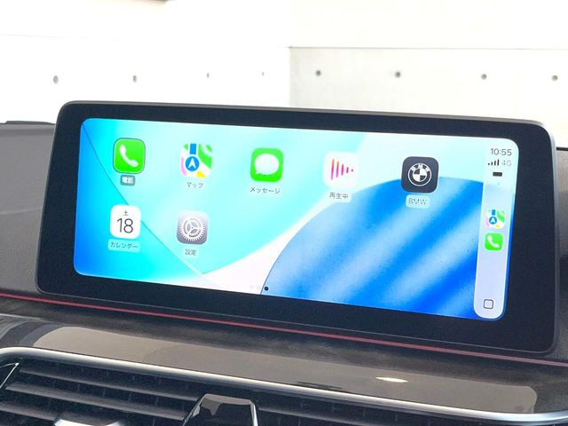 ��Apple Car Play:�X�}�z�Ƃ̗L���ڑ��ŁA�i�r�E�I�[�f�B�I�Đ��ȂǃX�}�z�̃A�v���@�\����ʂł��g����֗��@�\�ł�!
