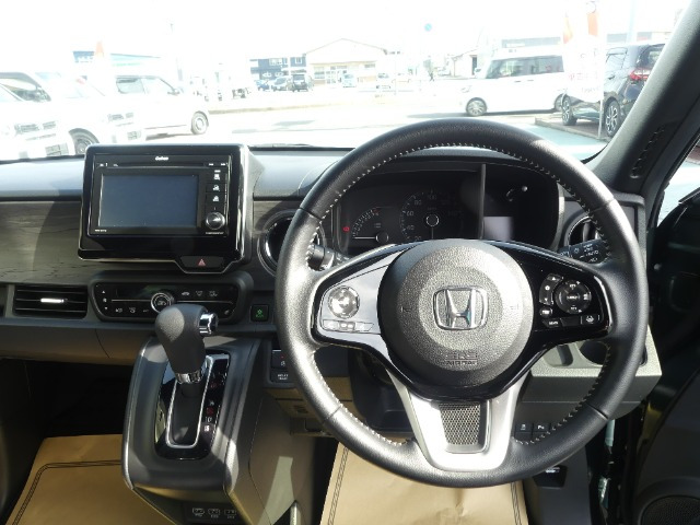 N-ONEプレミアム 4WD