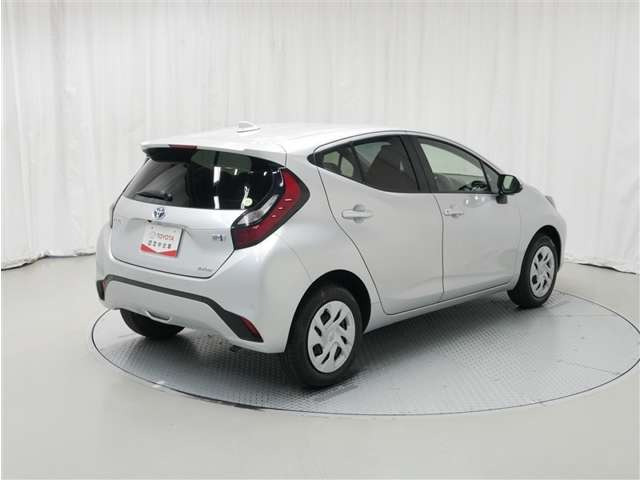 アクア1.5 G E-Four 4WD